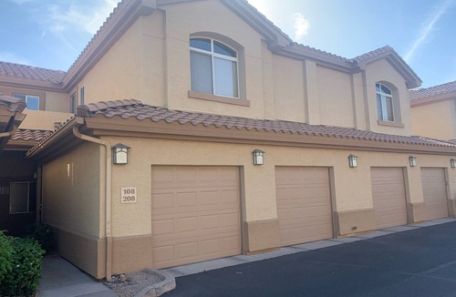 Superstition Springs Condo | Near lots of restaurants ,shopping and on superstition springs golf couse