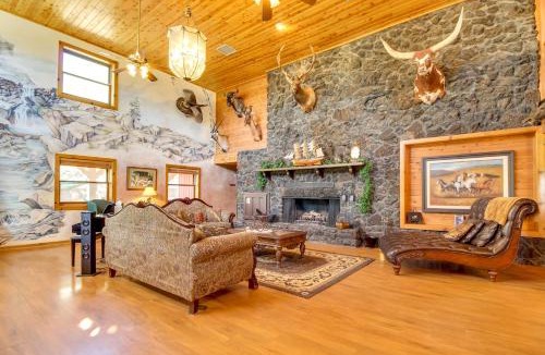 Heber House | Near Sitgreaves Nat’l Park: High Country Farmhouse