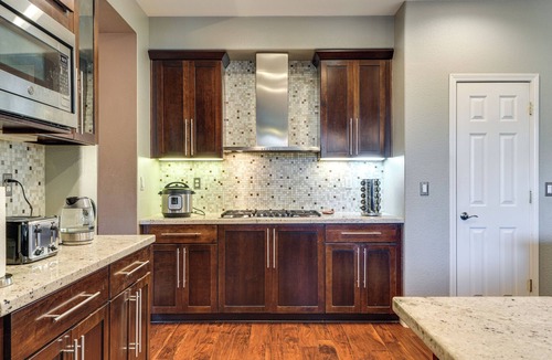 Tracy House | Near Wineries & Parks: Waterfront Tracy Getaway!