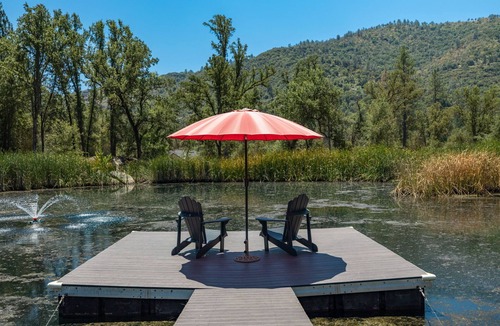 Oakhurst Villa | Near Yosemite - Riverbend Retreat - Hot Tub + Pool + Bar + Pond