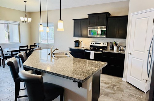 Mesquite House | Nevada Nights Villa by Mesquite Vacation Rentals with Putting Green & Pool!