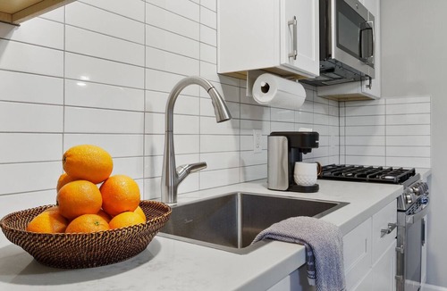 Sacramento Apartment | New 1BR Apartment - Walk to Downtown Sac
