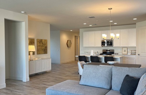 Maricopa County House | New 3-bedroom home in Litchfield Park w outdoor area. Close to hiking and golf