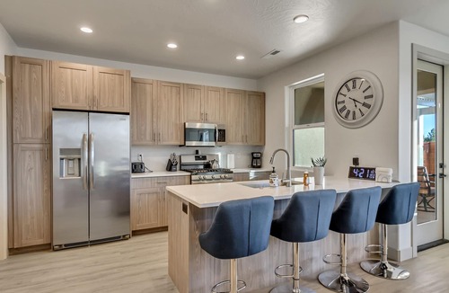 Santa Clara House | New 3 BR Townhome w/Private Patio/Views/Heated Pool/EV Friendly