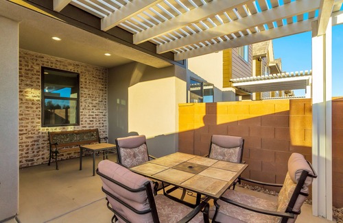Santa Clara House | New 3 BR Townhome w/Private Patio/Views/Heated Pool/EV Friendly