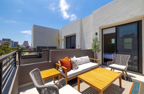 Bankers Hill House | NEW 3br Luxury Townhome - Gaslamp - Balboa Park