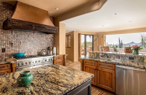 Carefree House | NEW 6BR Carefree Estate with Views | Tennis, Pickleball, Pool, Infinity Spa, Golf & Views