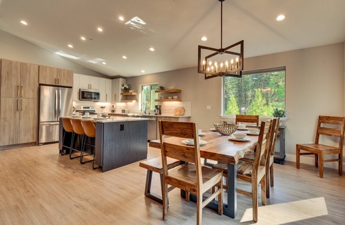 Y Area House | NEW! AC, Hot Tub, Grill, Newly Built, Open Floor Plan, Wifi, 6 of 6 – Emerald Bay Way