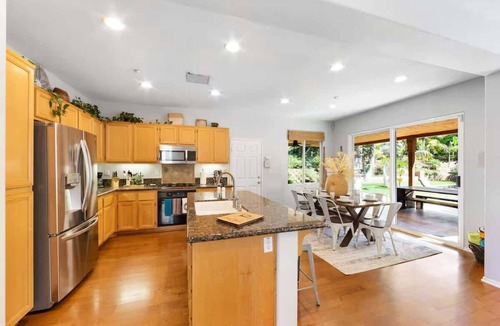 Vista House | *NEW*Backyard Dream - 5BR l Pool l Spa