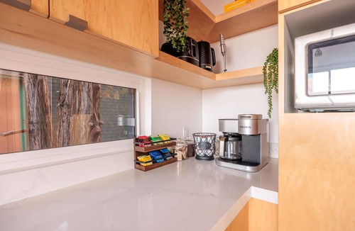 Upper Moonridge Cabin | New! Bearadise ~ Stylish Mountain Retreat