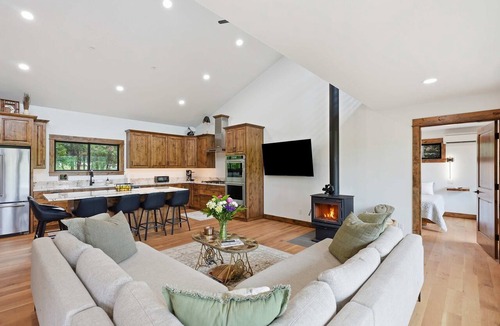 La Pine House | !NEW! Big Sunsets on Little Deschutes - Riverfront