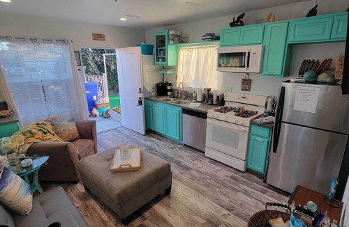 East Side Capistrano House | New Build 1 Bedroom 1 Bath Beach Themed perfect little place 1/2 mile to Harbor!
