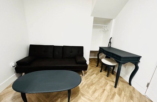 Edenvale Apartment | New build cozy studio