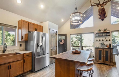 Meadow View Heights Cabin | NEW Cabin Near Southern Utah`s Best National Parks
