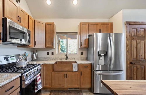 Meadow View Heights Cabin | NEW Cabin Near Southern Utah`s Best National Parks