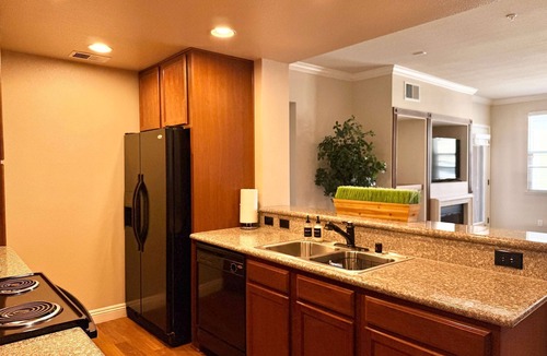 Reno/Tahoe Airport Apartment | NEW Chic 2BR Stay With Heated Pool Gym Mini Golf