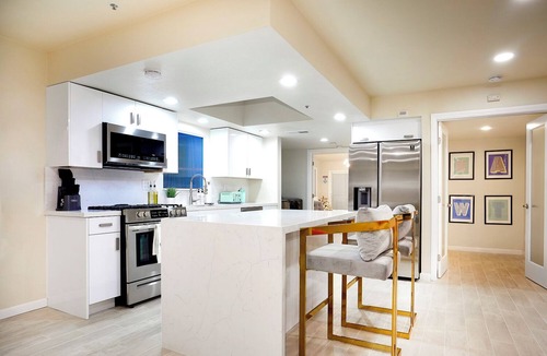Racquet Club West House | New Chic Remodel w/Heated Pool, Jacuzzi, Mini Golf, Bikes, Dry Bar, Coffee Bar