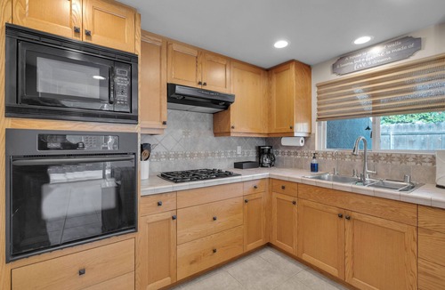 Carlsbad House | New! Coastal Carlsbad- 4BD Family Friendly Getaway