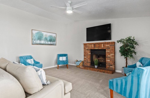 Chandler House | NEW! Cozy 3 Bedroom Home w/Pool