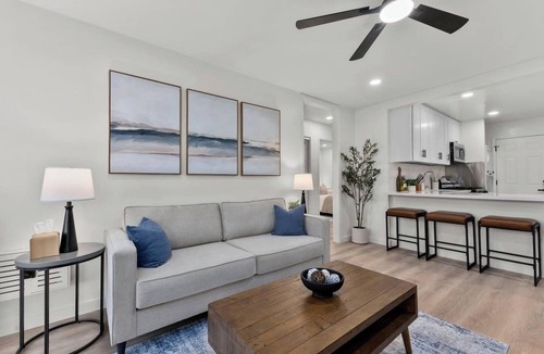 Bay Ho House | *NEW*Cozy Duplex | 2bd | 1bth | Fire Pit