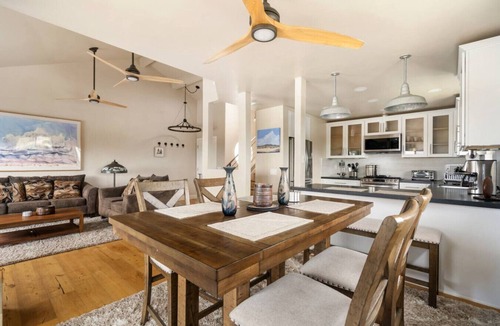 Leucadia House | *New* Cozy Leucadia Beach House with Parking!