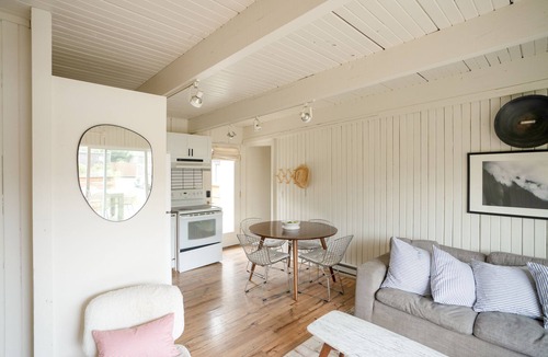Neskowin Cottage | New! Cutest Cottage on the Oregon Coast + Hot Tub + Steps to the Beach!