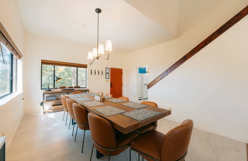 Yosemite National Park House | New! Henness House inside YNP w/game room/EV/AC