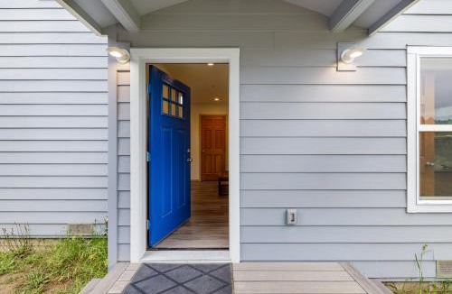 Cleone House | New Home- Minutes from Beach Foosball & Yard