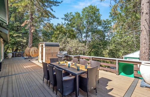 North Fork Cabin | NEW Hot Tub-Pool-Sauna-Game Room