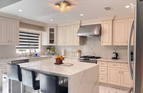 Westminster House | NEW HOUSE 4BE/2BA, cute POOL/SPA with slide NEAR BEACH, DISNEYLAND FOR 12!