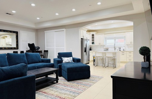 Riverview West House | New House Near Disneyland