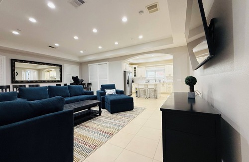 Riverview West House | New House Near Disneyland