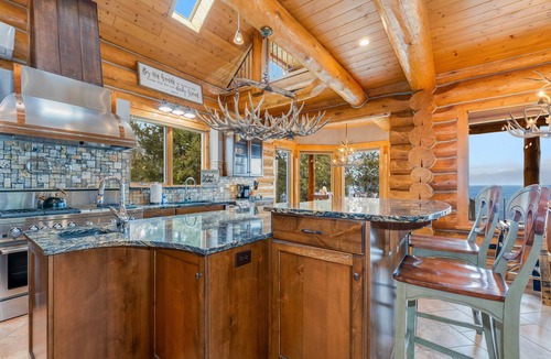 Dayton House | New! Lakefront Log Home | Private Dock | Indoor Hot Tub | Glacier NP | Flathead Lake | Sleeps 10