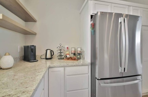 Diamond Valley House | *New Listing!* Central to Everything!