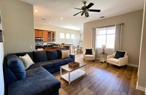 Granville House | NEW LISTING! Charming, remodeled, tastefully decorated, furnishings brand new!
