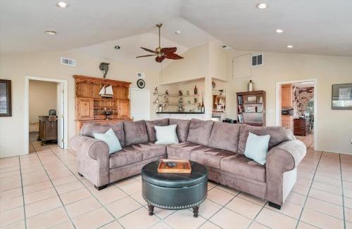Geyserville House | New Listing Private Wine Estate - Pool And Tastings