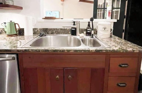 Mill Valley House | New Listing! Redwood tree retreat in Mill Valley