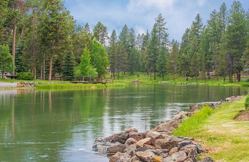 Three Rivers House | NEW LISTING Riverfront Retreat Peaceful Luxury on the Deschutes River