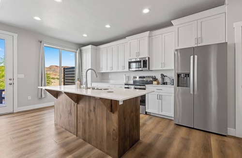 Bunkerville House | New Luxury Townhome Near Golf, Trails & Casinos Sleeps 8 in charming Mesquite