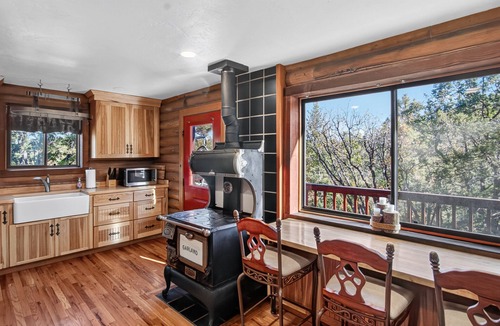Prescott Cabin | NEW! Minnie Mine Cabin Retreat