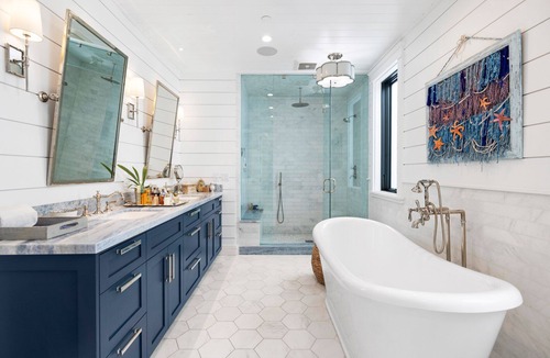 Balboa Island House | New Modern Beach House on Balboa Island with huge rooftop deck and massive spa!
