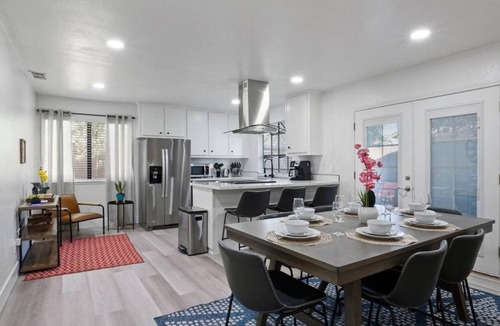 Citrus Heights House | NEW! * Modern Remodeled Home * King Beds * 70" TV