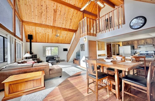 Yavapai Hills Cabin | NEW - Peakview Lodge - Fireplace- Views