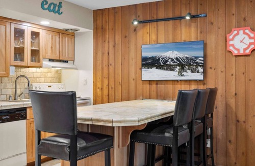 Century West Condo | New! Remodeled Condo | Pool - Hot Tub | Steps to River Trail