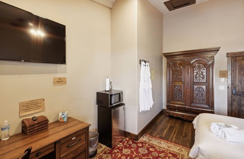 Hildale Cabin | NEW! Room 24 - Bryce Canyon by Zion Cliff Lodge