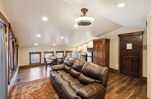 Hildale Condo | NEW! Room 31 - Sunset Suite by Zion Cliff Lodge