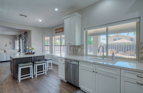 Arabian Views House | NEW -Scottsdale 5bdrm home with Heated Pool - sleeps 12