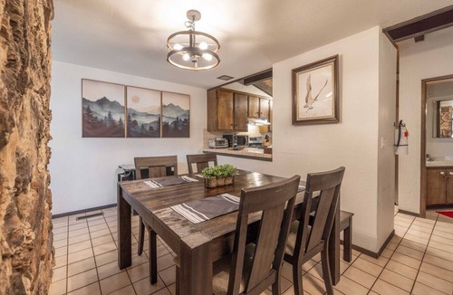 Summit Estates Apartment | New Summit Nest A | Steps to Slopes, Dogs Ok, Cozy