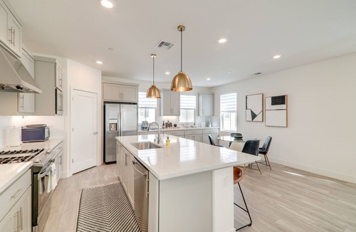 Newark House | Newark Retreat w/Home Gym, Grill, Bicycles + More