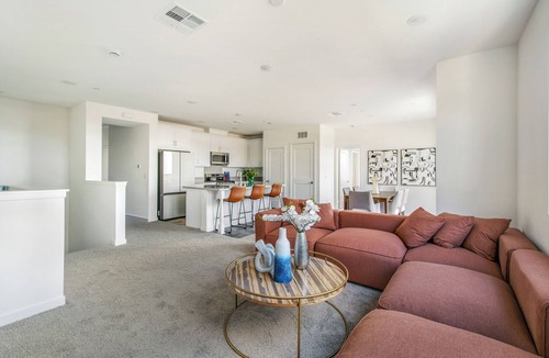 Mission Viejo Condo | NewBuild cozy 3-bedroom condo in charming Mission Viejo